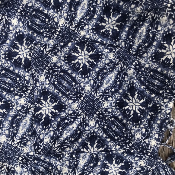 Lucky Brand Fringed Wrap with Pockets - Picture 4 of 4